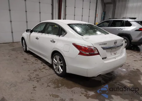 2013 Nissan Altima 3.5 S z USA, uszkodzony, nr VIN 1N4BL3AP1DC185005